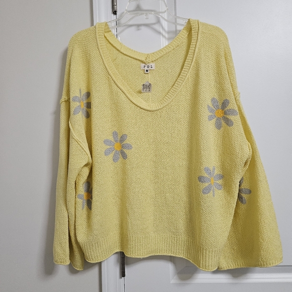 NWT POL Yellow Daisy Oversize Knit Sweater Women's Medium V-Neck Hippie Bohemian - Picture 2 of 8